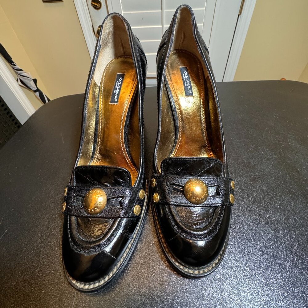 Dolce & Gabbana black pump with gold tone hardware size 39 - Picture 12 of 12